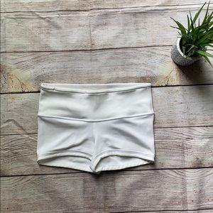 Lululemon Wunder Under Booty Shorts Luon
